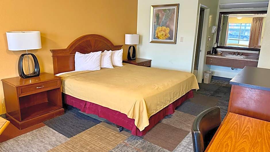 Photo 1 of 7 of 1 King Bed