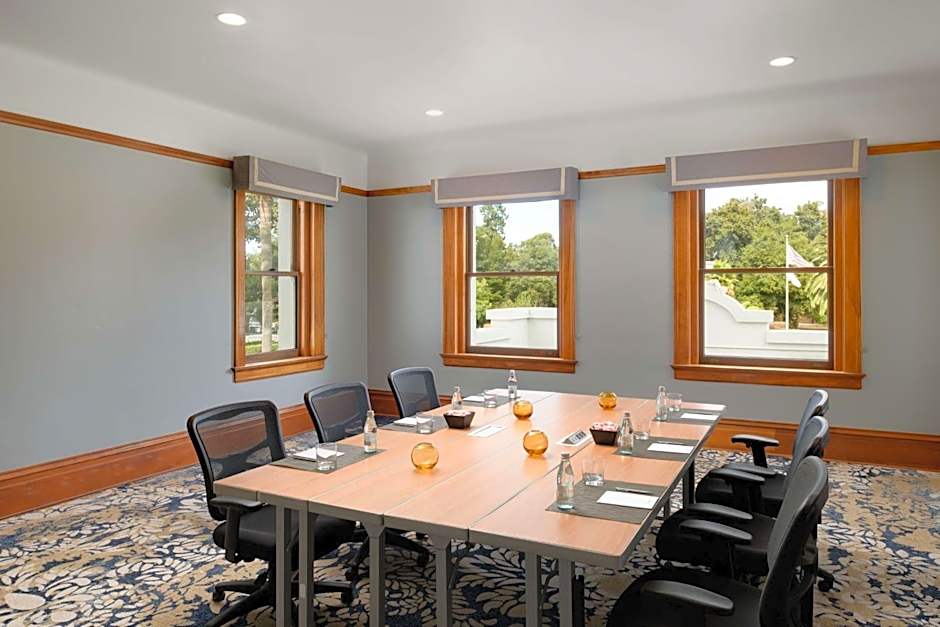 Hayes Mansion San Jose, Curio Collection by Hilton