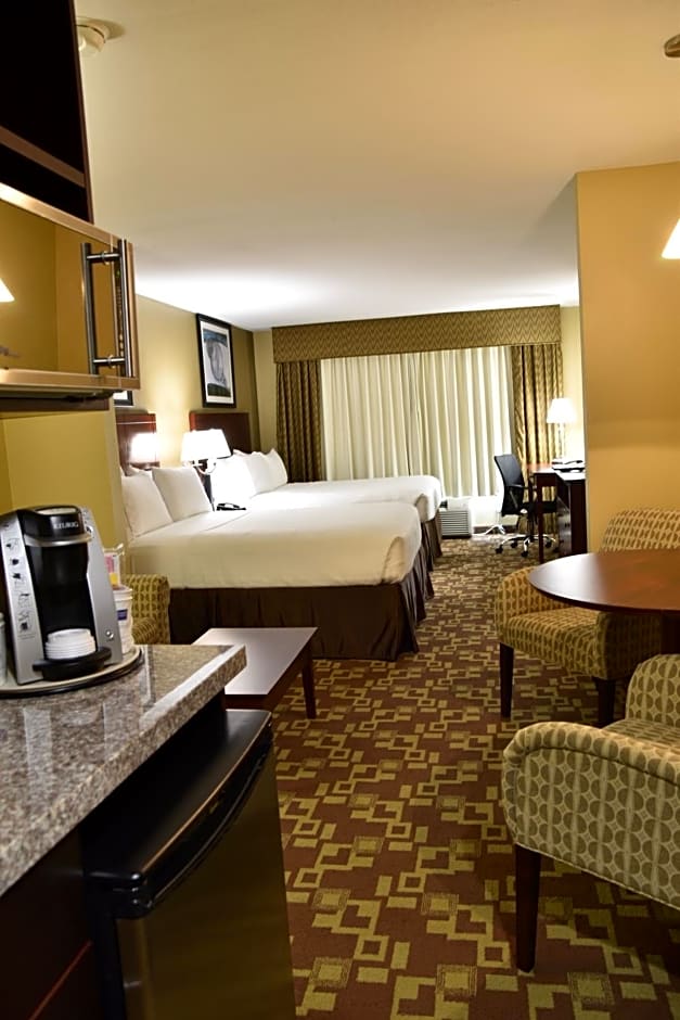 Holiday Inn Express Hotel & Suites St Charles
