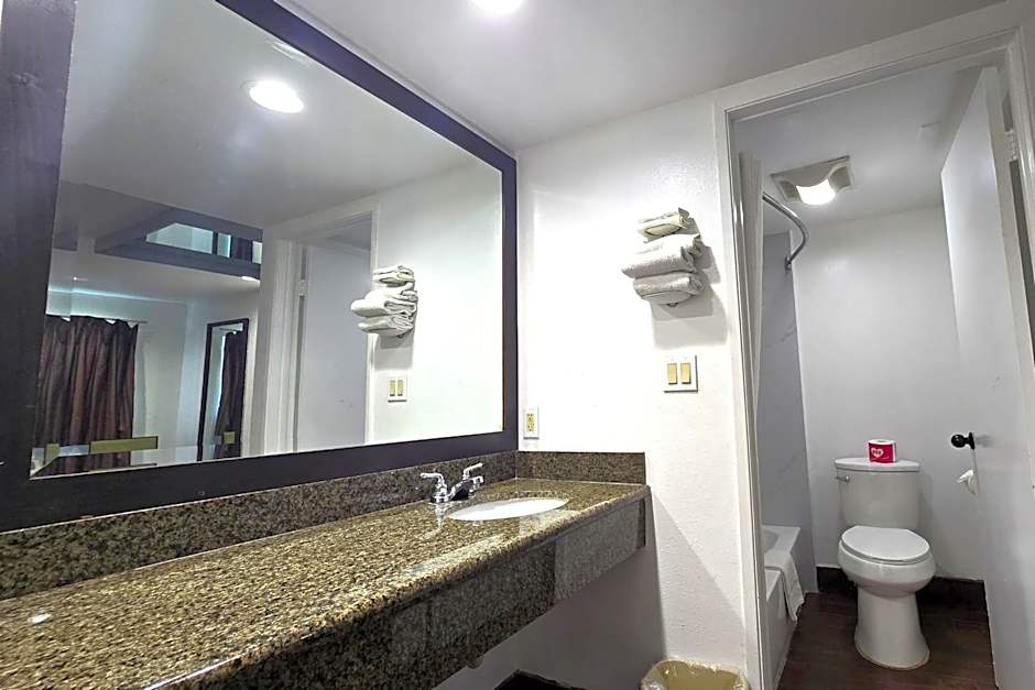 Century Motel Buena Park Anaheim I-5