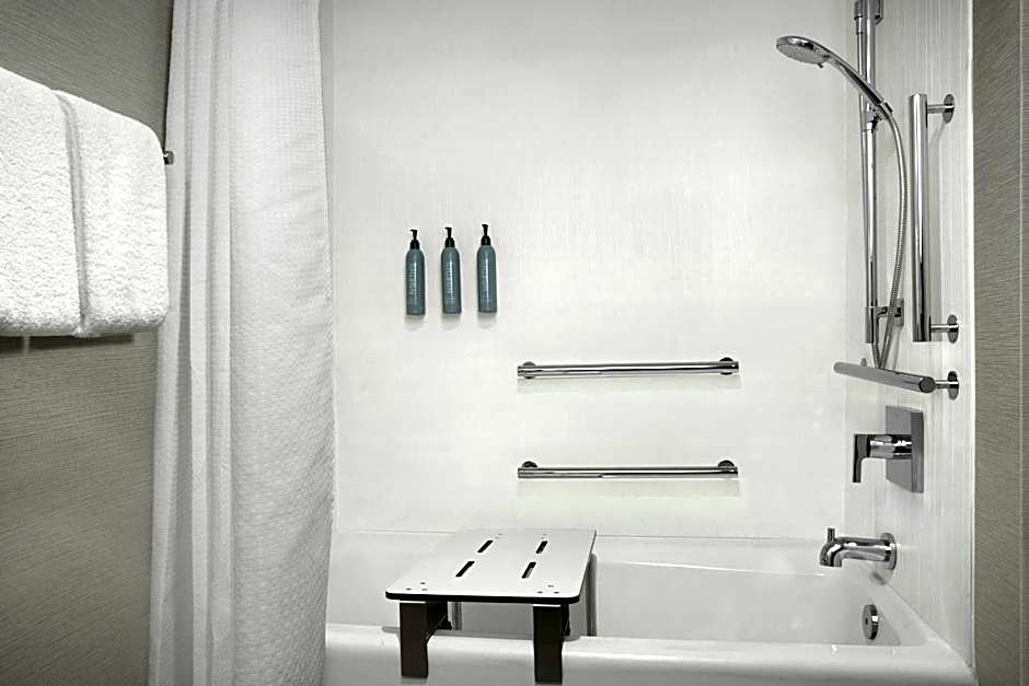 Courtyard by Marriott Bloomington