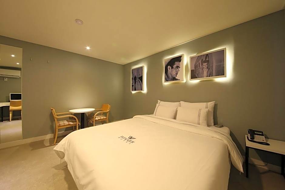 Winner Hotel