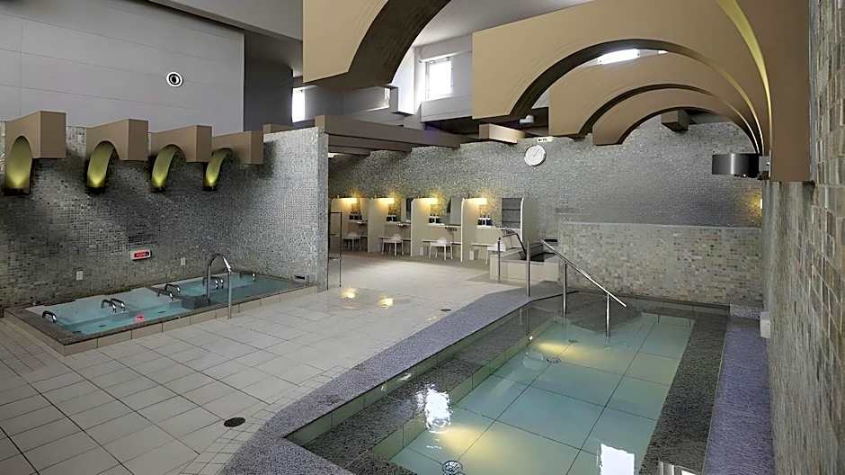 Clayton Bay Hotel