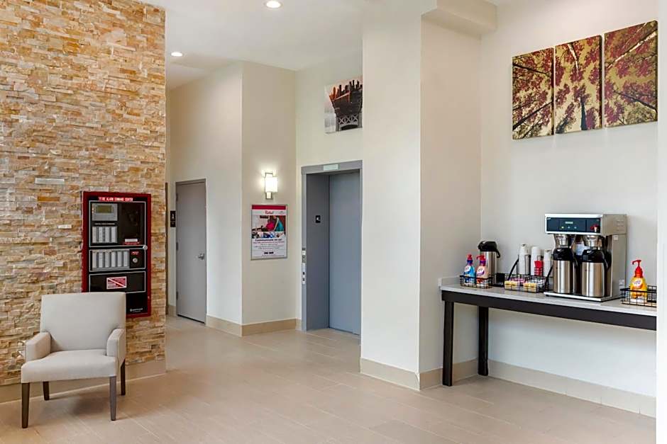 Red Roof PLUS+ Jamaica, NY - JFK Airport 