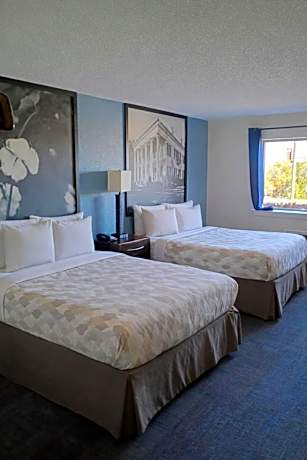 Deluxe Queen Room with Two Queen Beds - Non-Smoking
