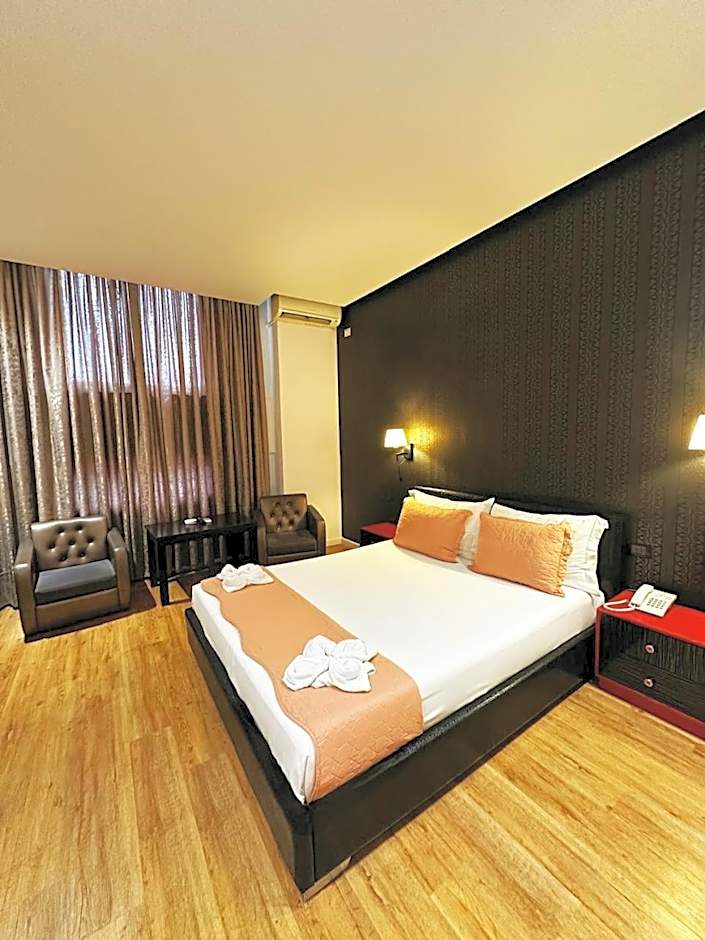 Aurelis Hotel