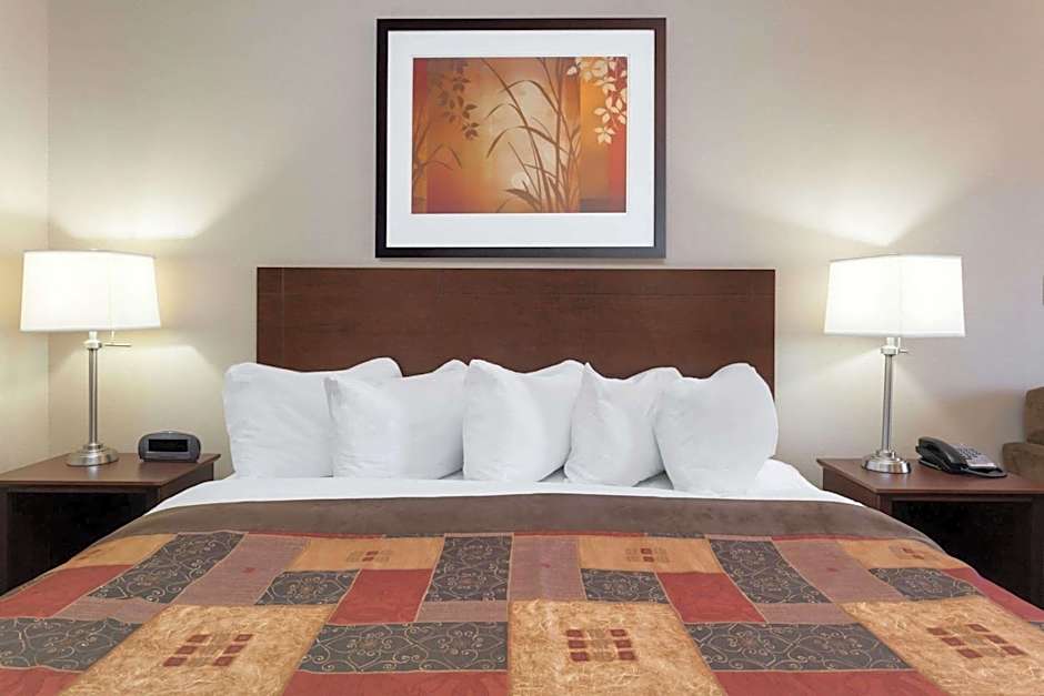 Photo 1 of 5 of 1 King Bed