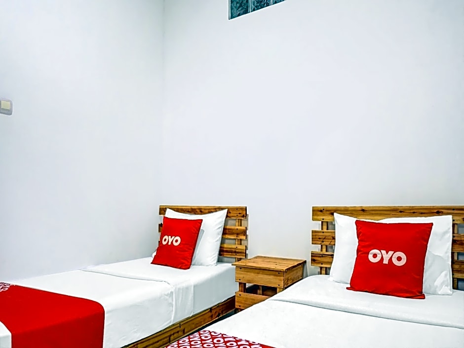 OYO 90187 Puri Allisa Syariah