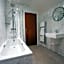 Gomersal Park Hotel & Bazaar Spa