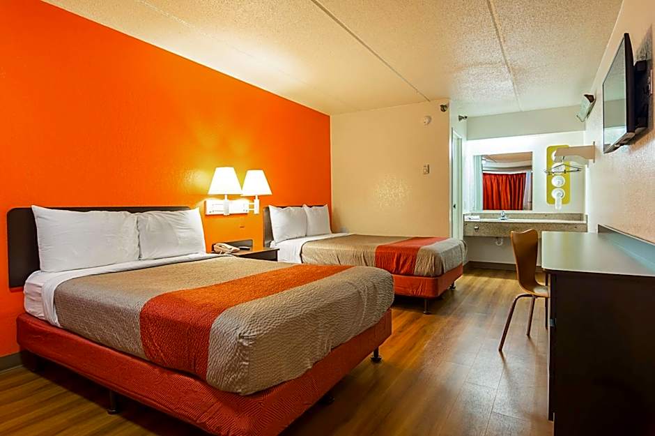 Motel 6-Tucker, GA - Atlanta Northeast