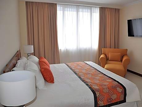 Dermaga Keluarga Hotel