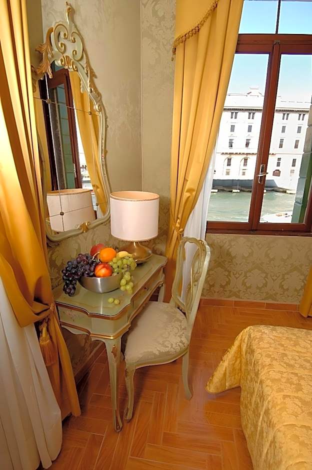 Hotel Canal & Walter