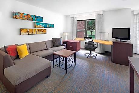 King Studio with Sofa Bed