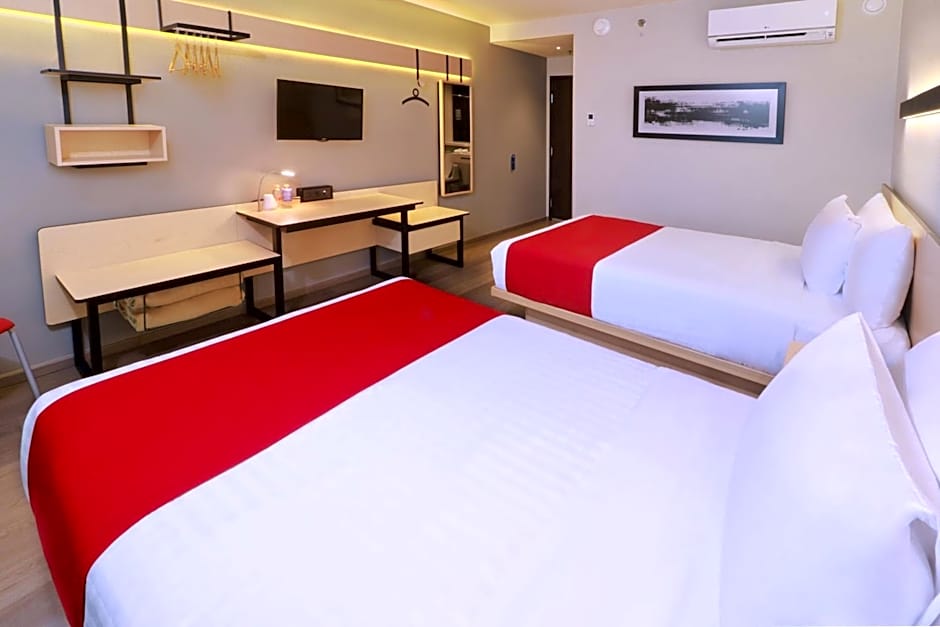 City Express Plus by Marriott Monterrey Galerias