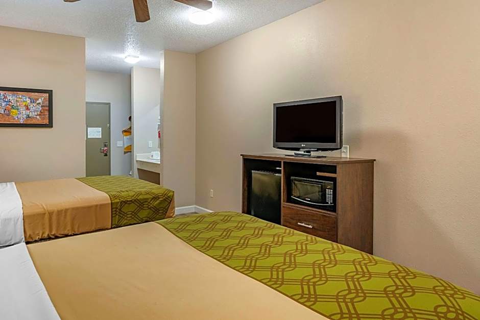 Econo Lodge Inn & Suites Granite City - St. Louis