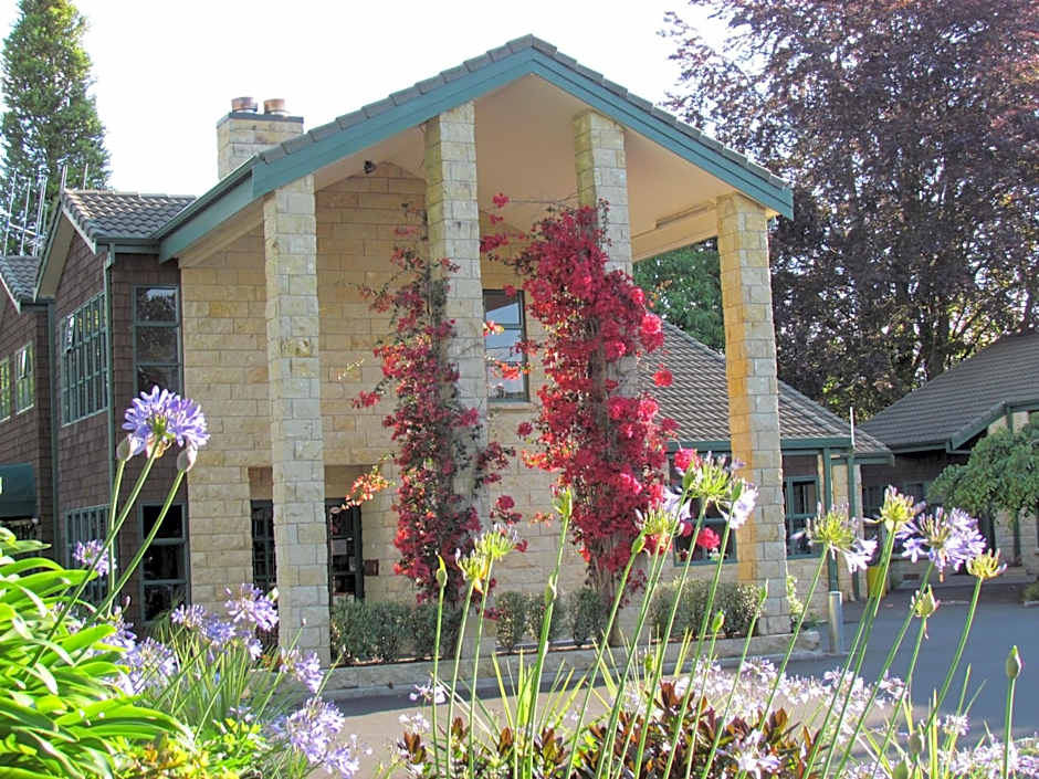 Cambridge Mews Motel