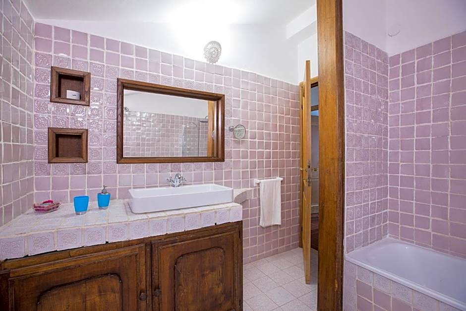 Palmasera Charming Suites