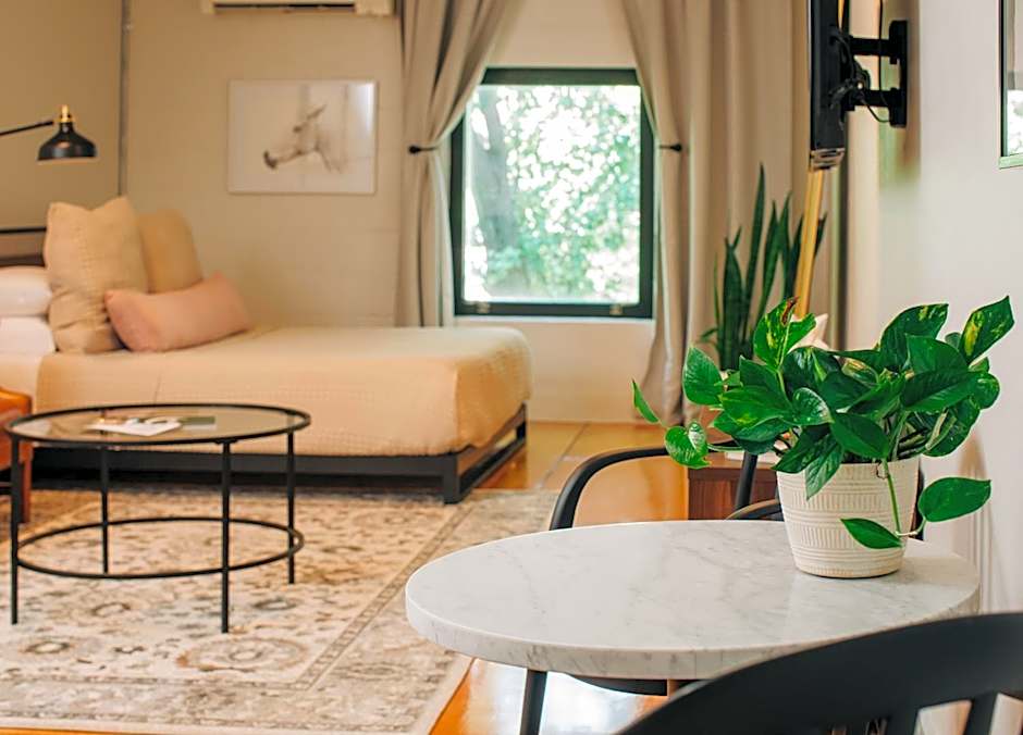 Photo 1 sur 12 de 1 Queen Bed Suite