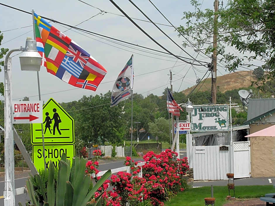 Jumping Frog Motel