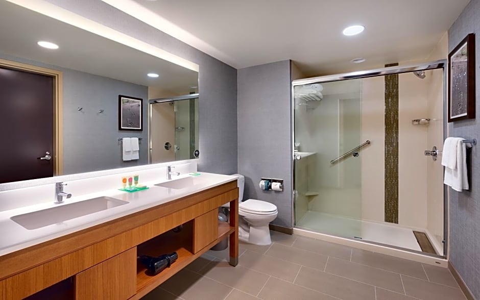 Hyatt Place Anchorage-Midtown