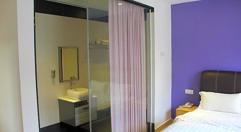 East Sun Hotel