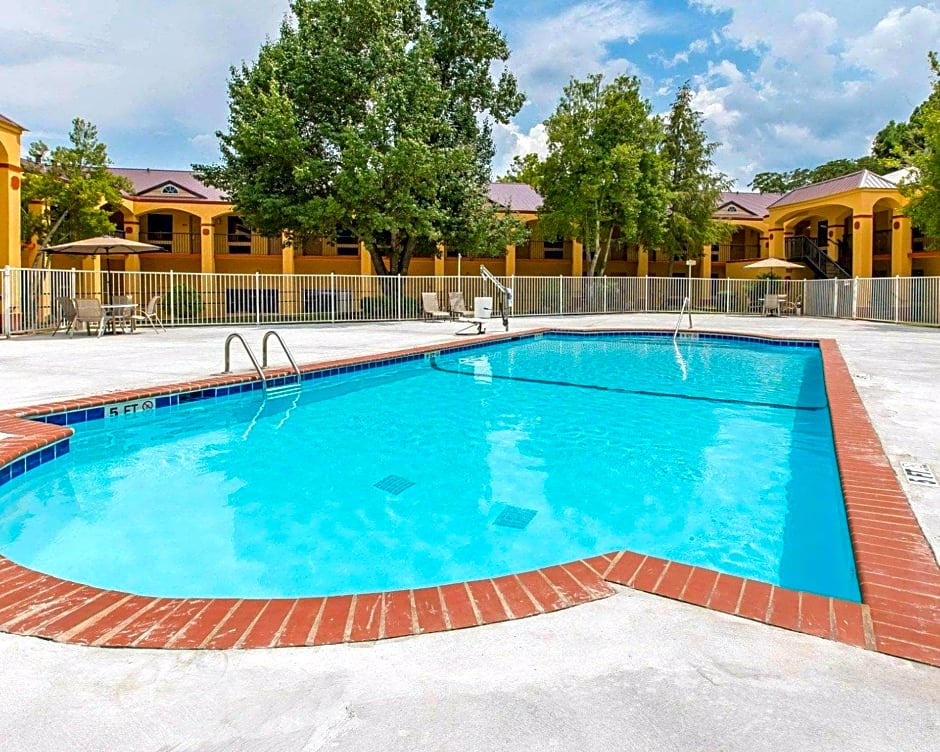 Econo Lodge Dalton West