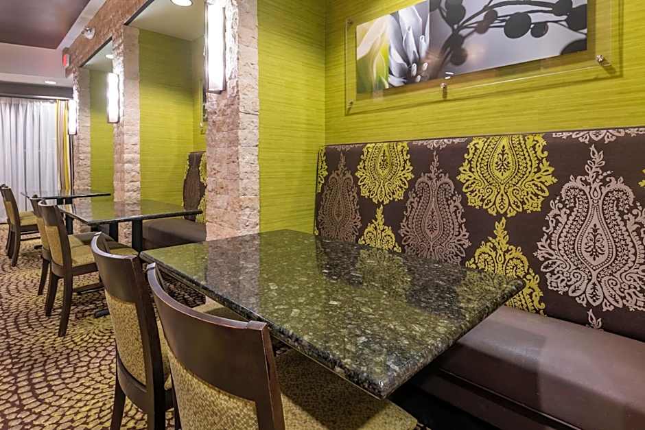 Holiday Inn Express Hays By IHG