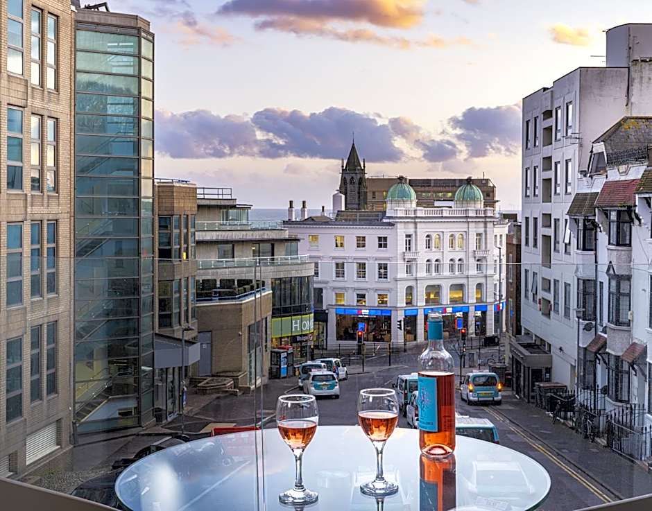 Q Square by Supercity Aparthotels