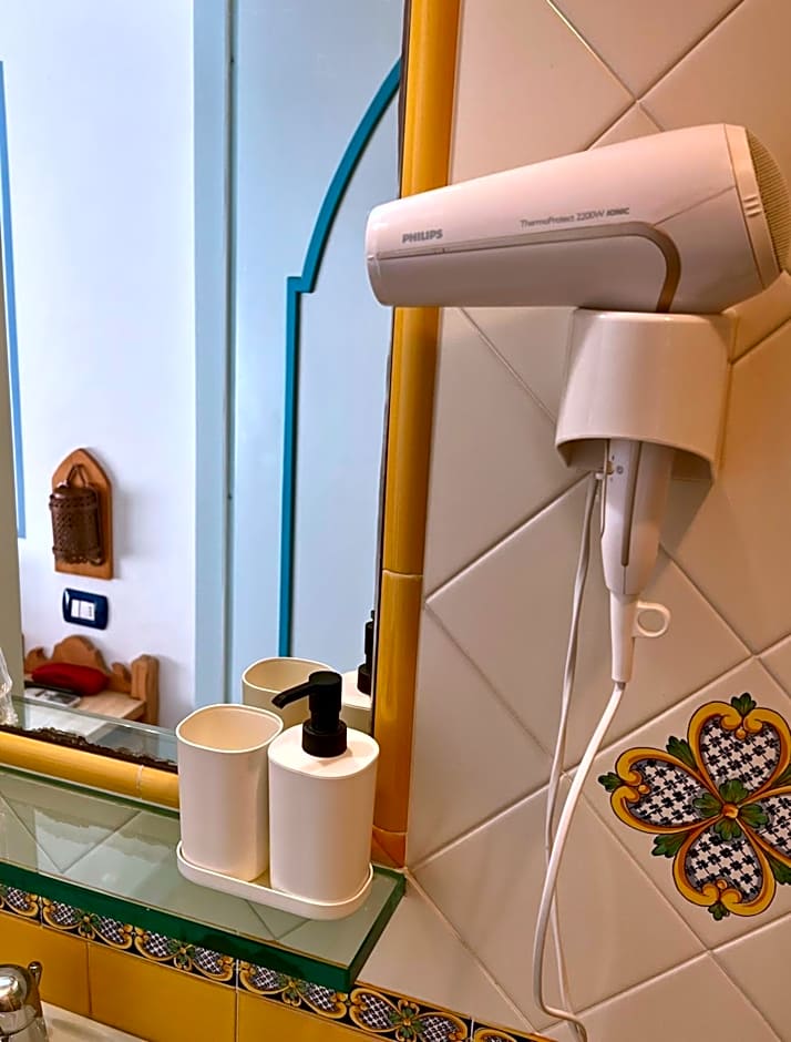 Riviera B&B Rooms and Apartament SEA-VIEW