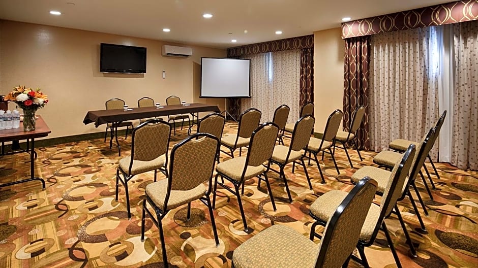 Best Western PLUS Arena Hotel