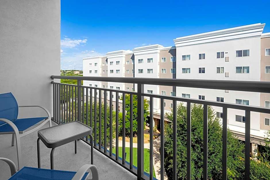 Courtyard by Marriott San Antonio Six Flags at The RIM