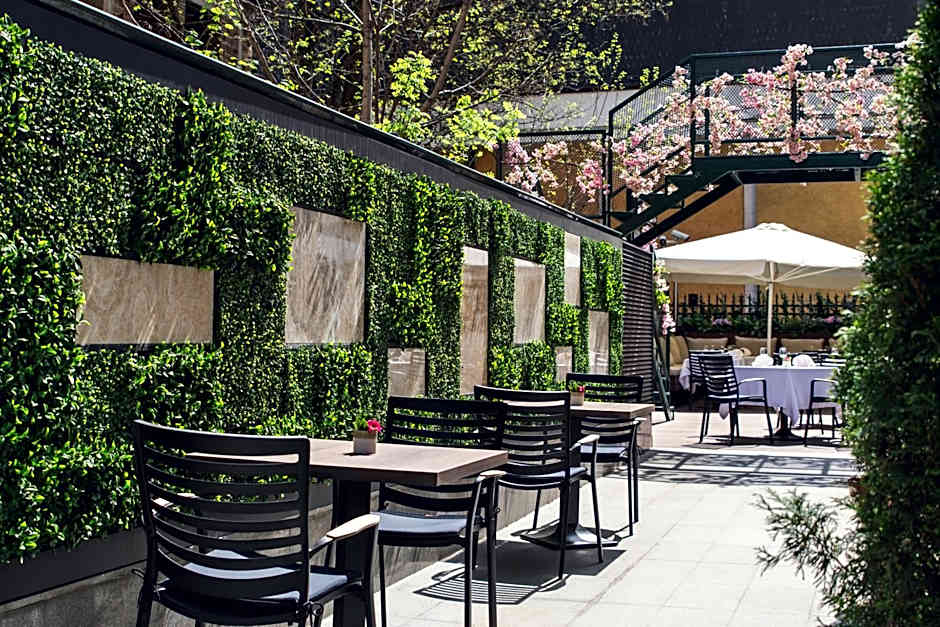 Crystal Palace Boutique Hotel