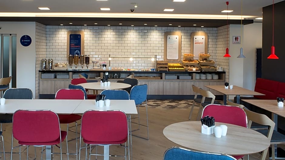 Holiday Inn Express Geneva Airport by IHG