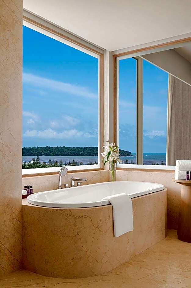 Vivanta Goa, Miramar