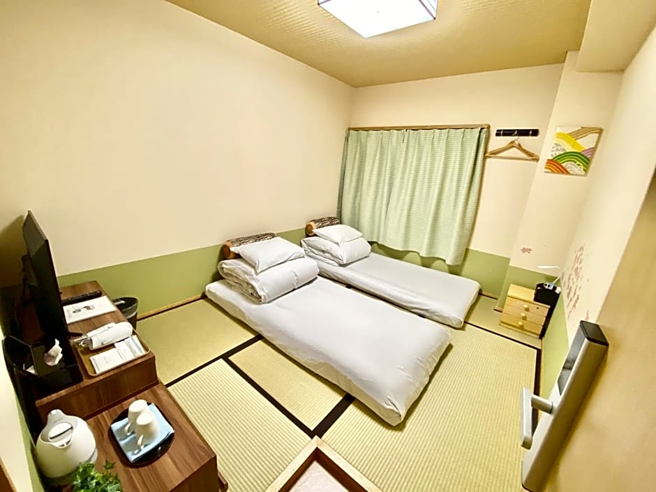 GuestHouse017徳島個室 飲食街中心 阿波踊り会館7分 文理&徳島大学 アスティとくしま車8分