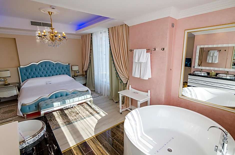 Phoenicia Royal Hotel