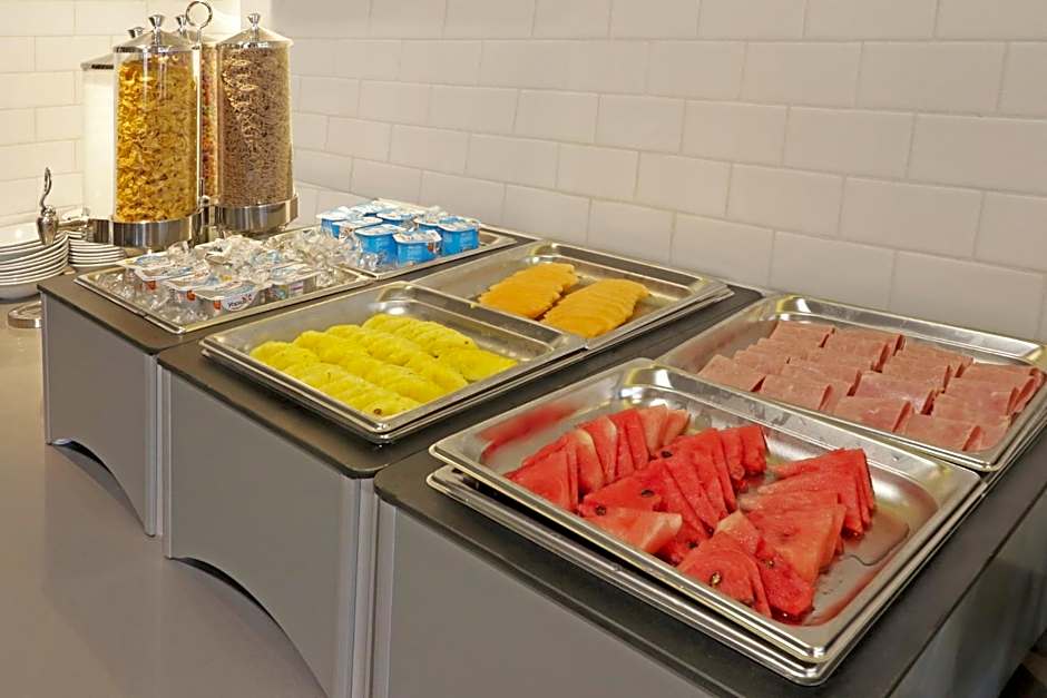 Holiday Inn Express & Suites Monterrey Valle By IHG