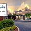 Spinnaker Inn of Naples