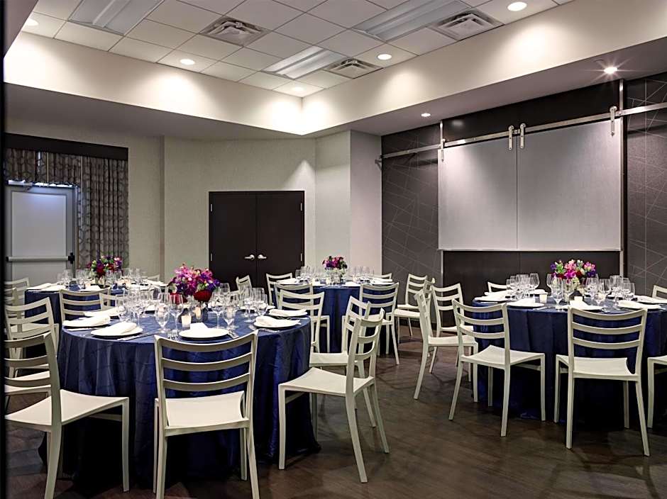 Hyatt Place Arlington Courthouse Plaza