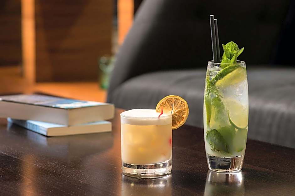 Renaissance by Marriott London Heathrow Hotel