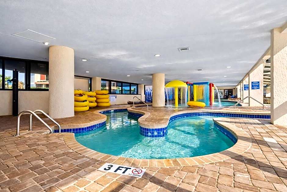 Newly Renovated Privately owned OF condo on 6th floor Ocean Reef w-heated pools, lazy river, hot tubs & restaurants