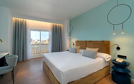 Superior Club with Sea View (2 Adults)