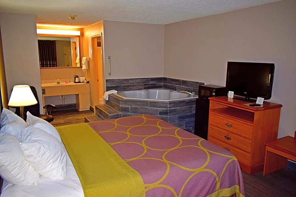 Super 8 by Wyndham Fort Chiswell Wytheville Area