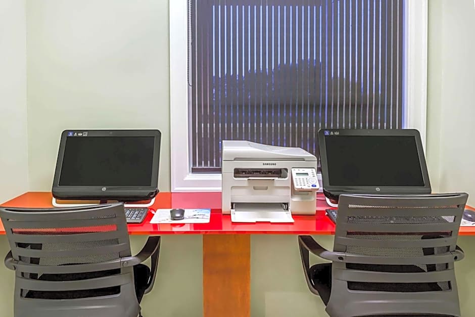 Ramada by Wyndham Carlyle