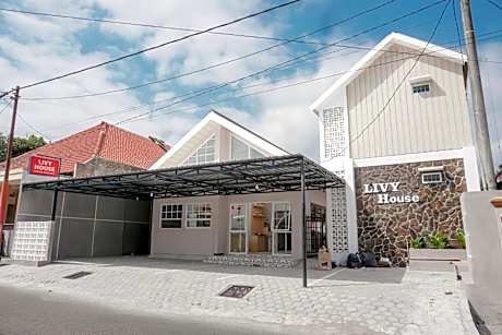 Livy House by Yurooms ID