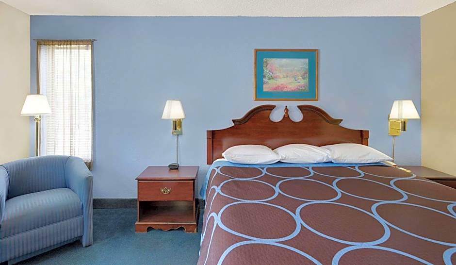 Super 8 by Wyndham Newburgh/West Point Stewart Intl Airport