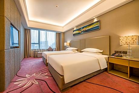 Deluxe Family Suite