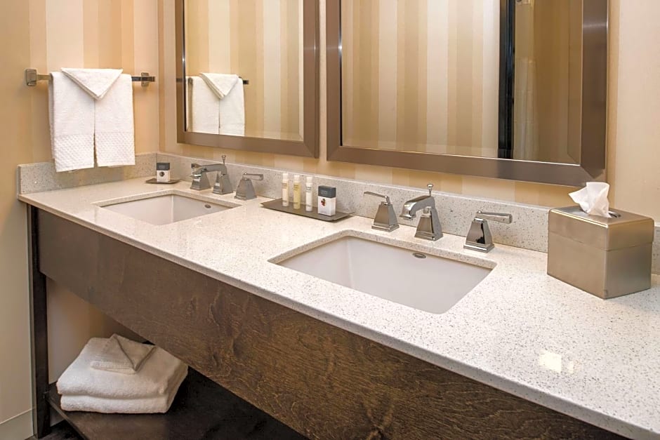 Doubletree By Hilton Beaverton – Beaverton, OR