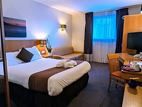 Accessible Queen Size Bed