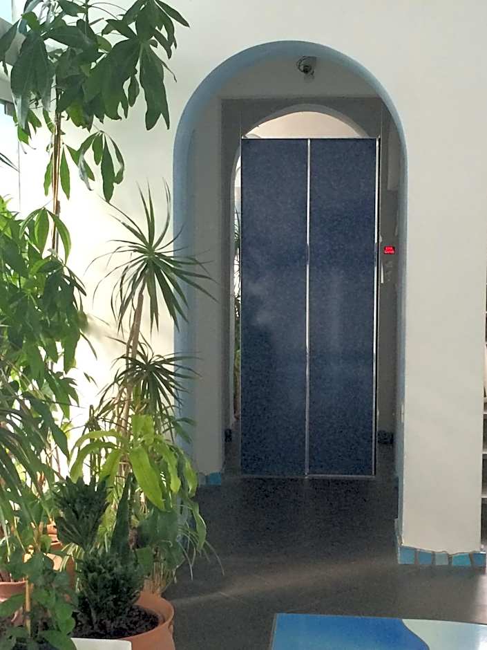 Hotel Holiday